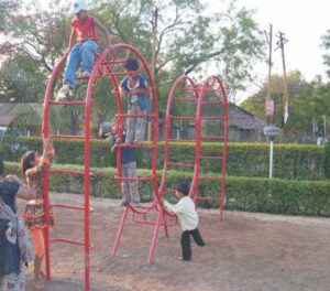 kids play equipments manufcturer in indore, bhopal. jabalpur